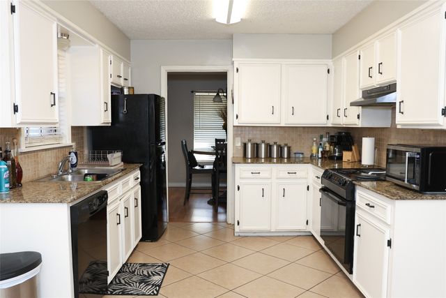 9421 Leaside Way, Shreveport, LA 71118