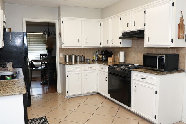 9421 Leaside Way, Shreveport, LA 71118