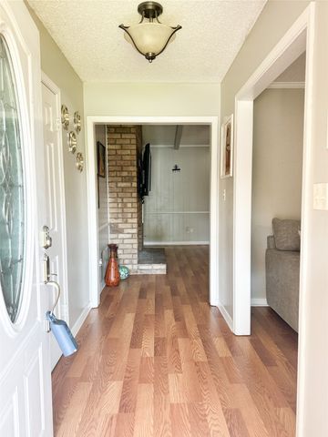 9421 Leaside Way, Shreveport, LA 71118