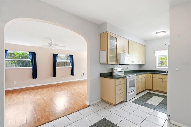 5405 10TH AVENUE S, Gulfport, FL 33707