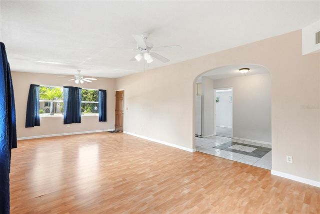 5405 10TH AVENUE S, Gulfport, FL 33707
