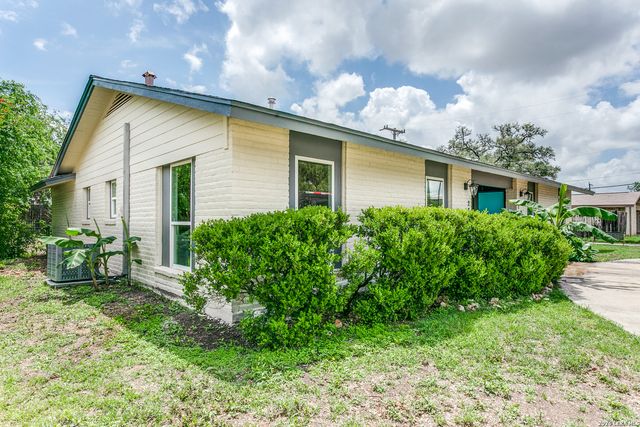 2712 Nacogdoches Rd, San Antonio, TX 78217