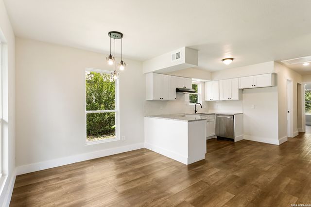 2712 Nacogdoches Rd, San Antonio, TX 78217