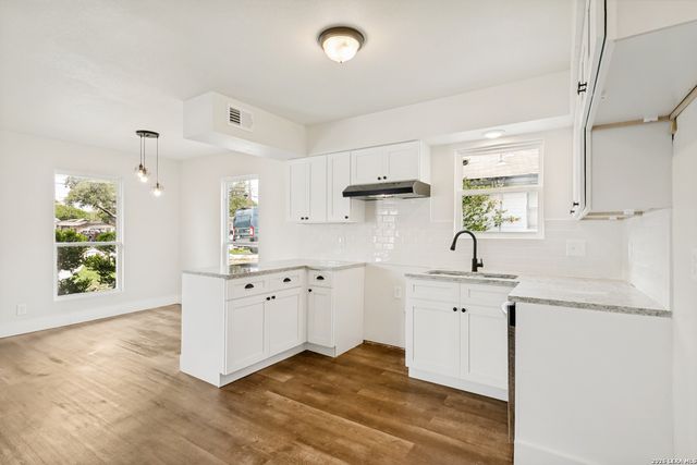 2712 Nacogdoches Rd, San Antonio, TX 78217