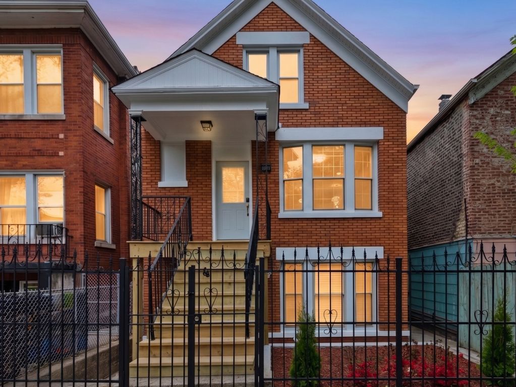 2233 S Spaulding Avenue, Chicago, IL 60623