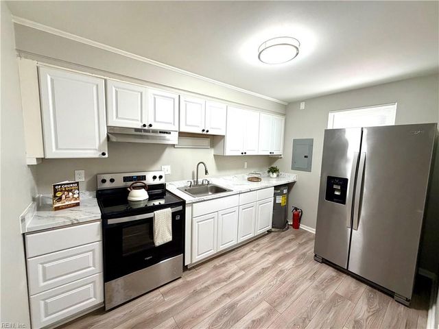 9626 10th View St Apt D, Norfolk, VA 23503