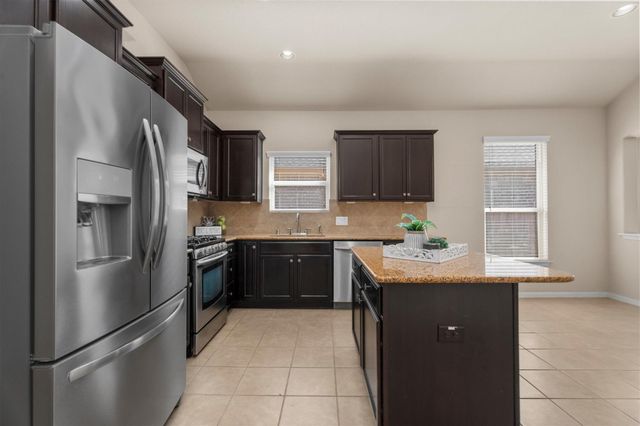 8911 Finnery Drive, Tomball, TX 77375