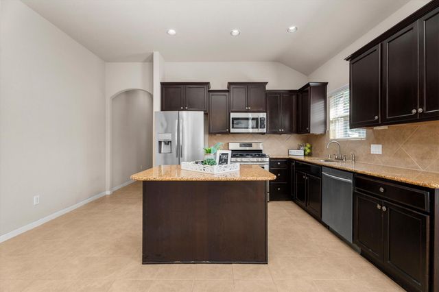 8911 Finnery Drive, Tomball, TX 77375