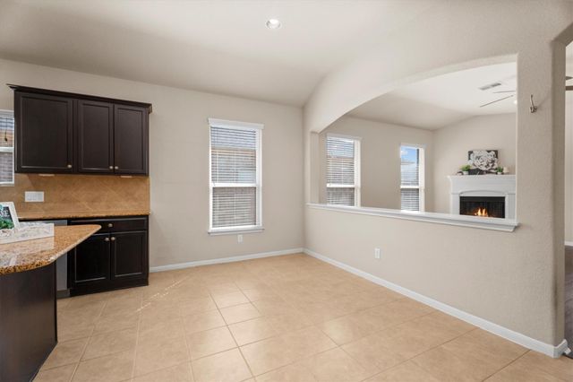 8911 Finnery Drive, Tomball, TX 77375