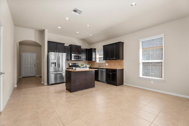 8911 Finnery Drive, Tomball, TX 77375