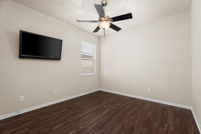 8911 Finnery Drive, Tomball, TX 77375