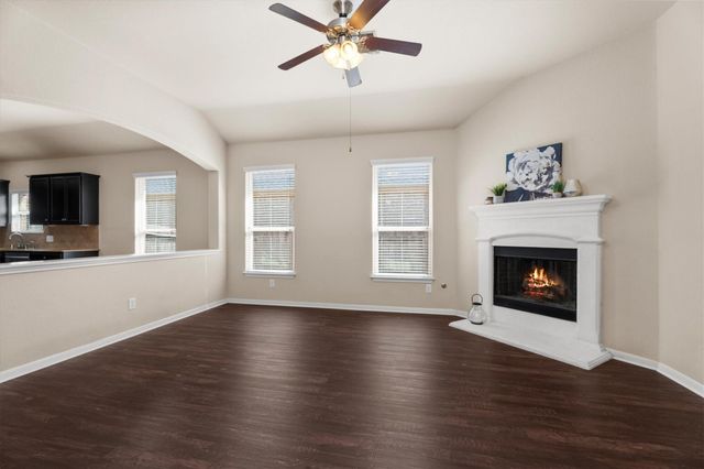 8911 Finnery Drive, Tomball, TX 77375