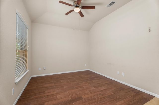 8911 Finnery Drive, Tomball, TX 77375