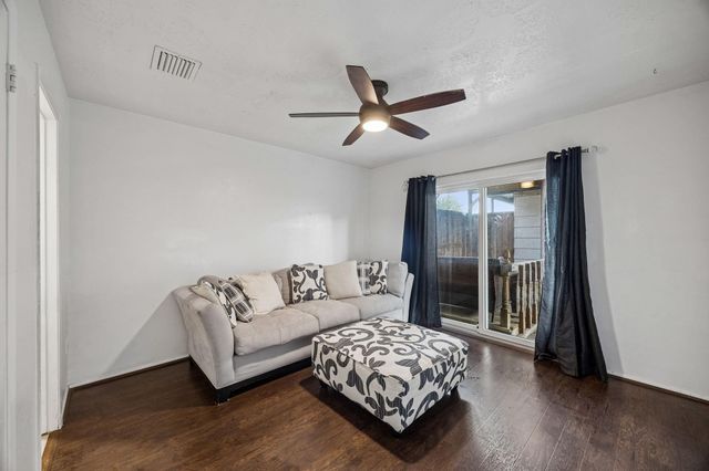 7311 Chasewood Drive, Houston, TX 77489