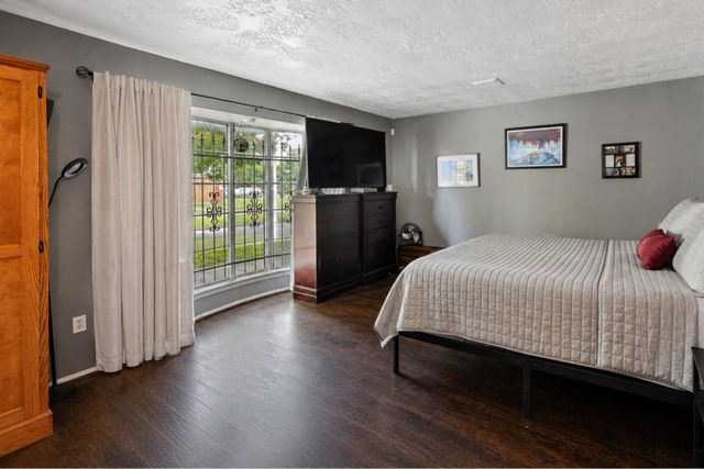 7311 Chasewood Drive, Houston, TX 77489