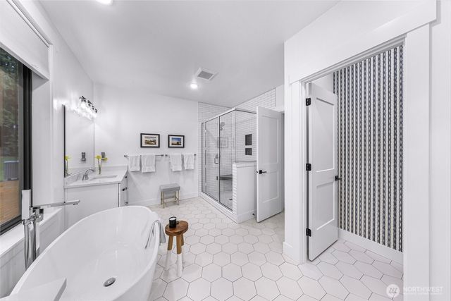 4336 Meander Lane, Langley, WA 98260