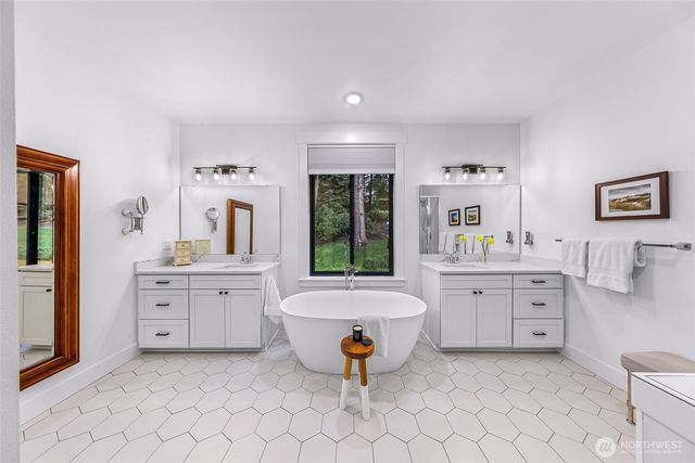 4336 Meander Lane, Langley, WA 98260