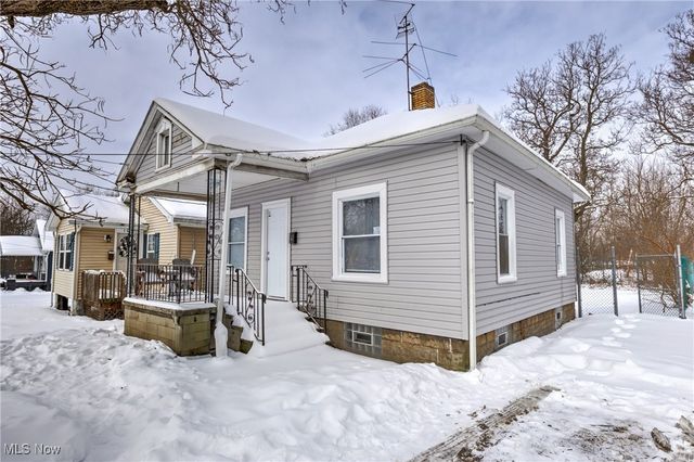 100 Gordon Street, Girard, OH 44420