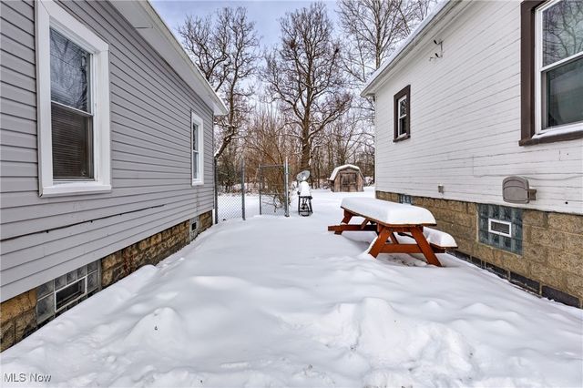 100 Gordon Street, Girard, OH 44420