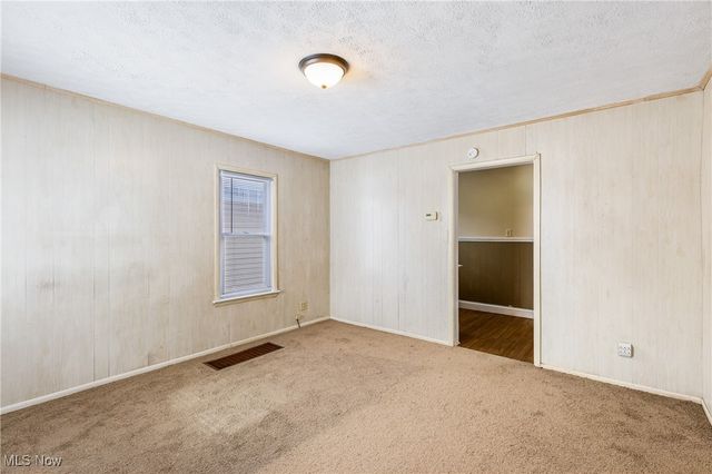 100 Gordon Street, Girard, OH 44420