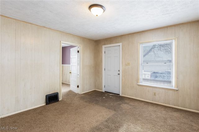 100 Gordon Street, Girard, OH 44420