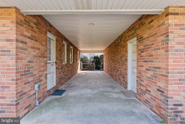 8 LOCHVIEW CT, Lutherville Timonium, MD 21093
