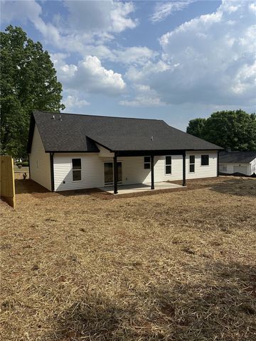 1427 E Calhoun Street, Anderson, SC 29621