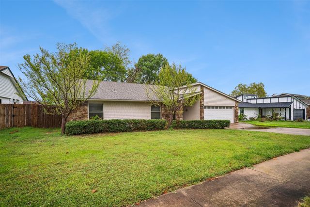 208 N Hemlock Avenue, Broken Arrow, OK 74012