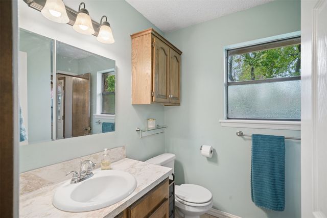 208 N Hemlock Avenue, Broken Arrow, OK 74012