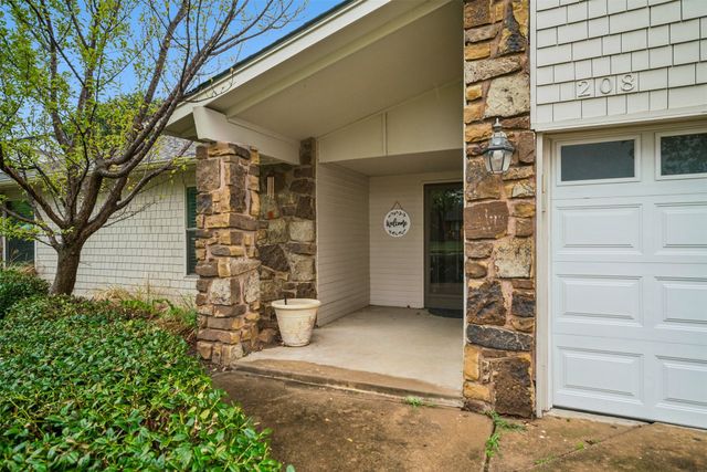 208 N Hemlock Avenue, Broken Arrow, OK 74012