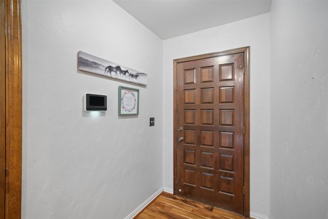 208 N Hemlock Avenue, Broken Arrow, OK 74012