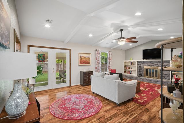 208 N Hemlock Avenue, Broken Arrow, OK 74012