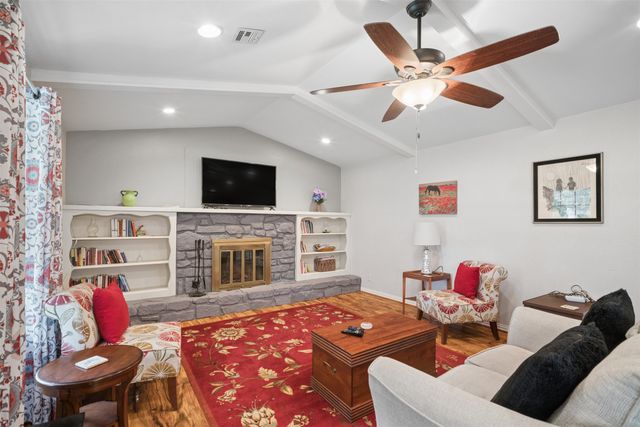 208 N Hemlock Avenue, Broken Arrow, OK 74012
