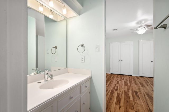 707 Center Hill Drive, Houston, TX 77079