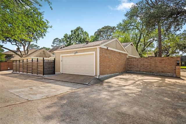 707 Center Hill Drive, Houston, TX 77079