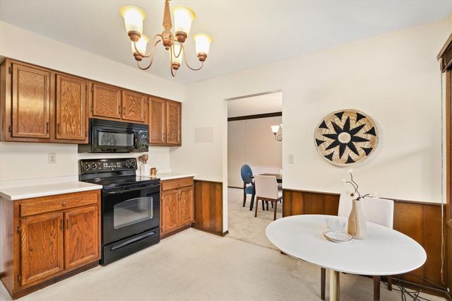 1236 20th Street, West Des Moines, IA 50265