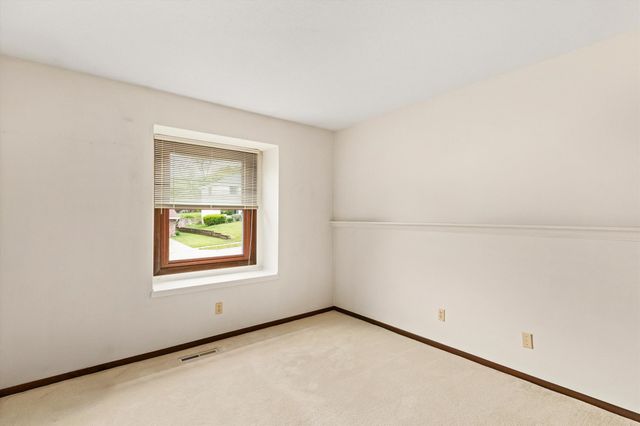 1236 20th Street, West Des Moines, IA 50265