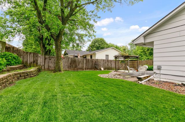1236 20th Street, West Des Moines, IA 50265