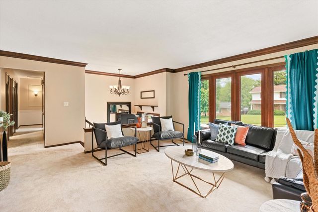 1236 20th Street, West Des Moines, IA 50265