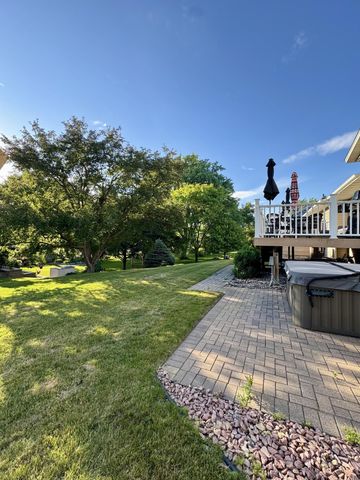 8419 Cooper Way, Inver Grove Heights, MN 55076