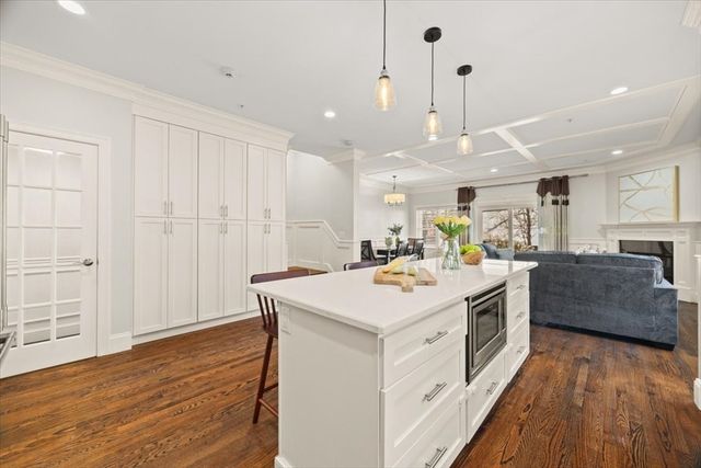 20 Dalby St 20, Newton, MA 02458