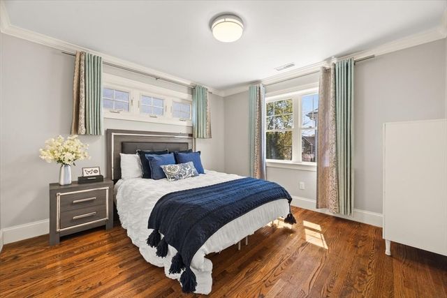 20 Dalby St 20, Newton, MA 02458