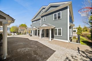 20 Dalby St 20, Newton, MA 02458