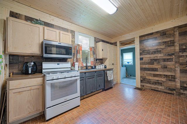 9189 Maple Street, Stoutsville, OH 43154