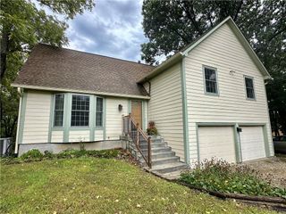 28465 W 85th Terrace, De Soto, KS 66018