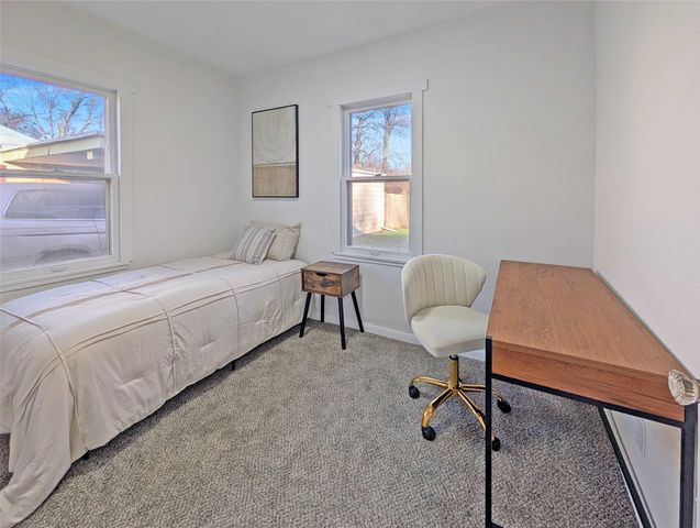 4117 5th Avenue, Des Moines, IA 50313