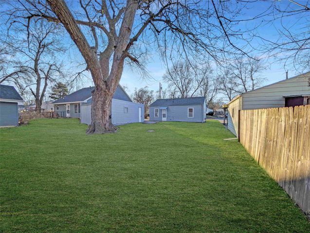 4117 5th Avenue, Des Moines, IA 50313