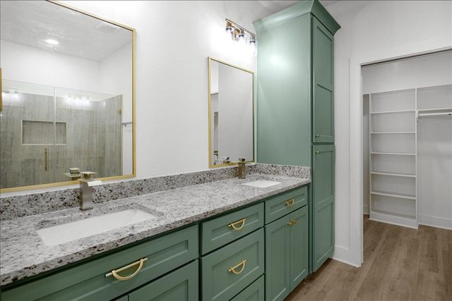 1674 Russell Drive, Longview, TX 75602