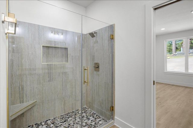 1674 Russell Drive, Longview, TX 75602