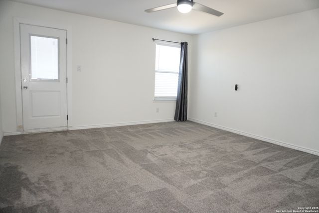 4809 PARK GLN, Marion, TX 78124